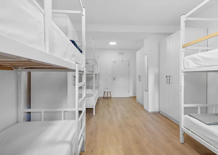 Shared In - Bunk Bed *